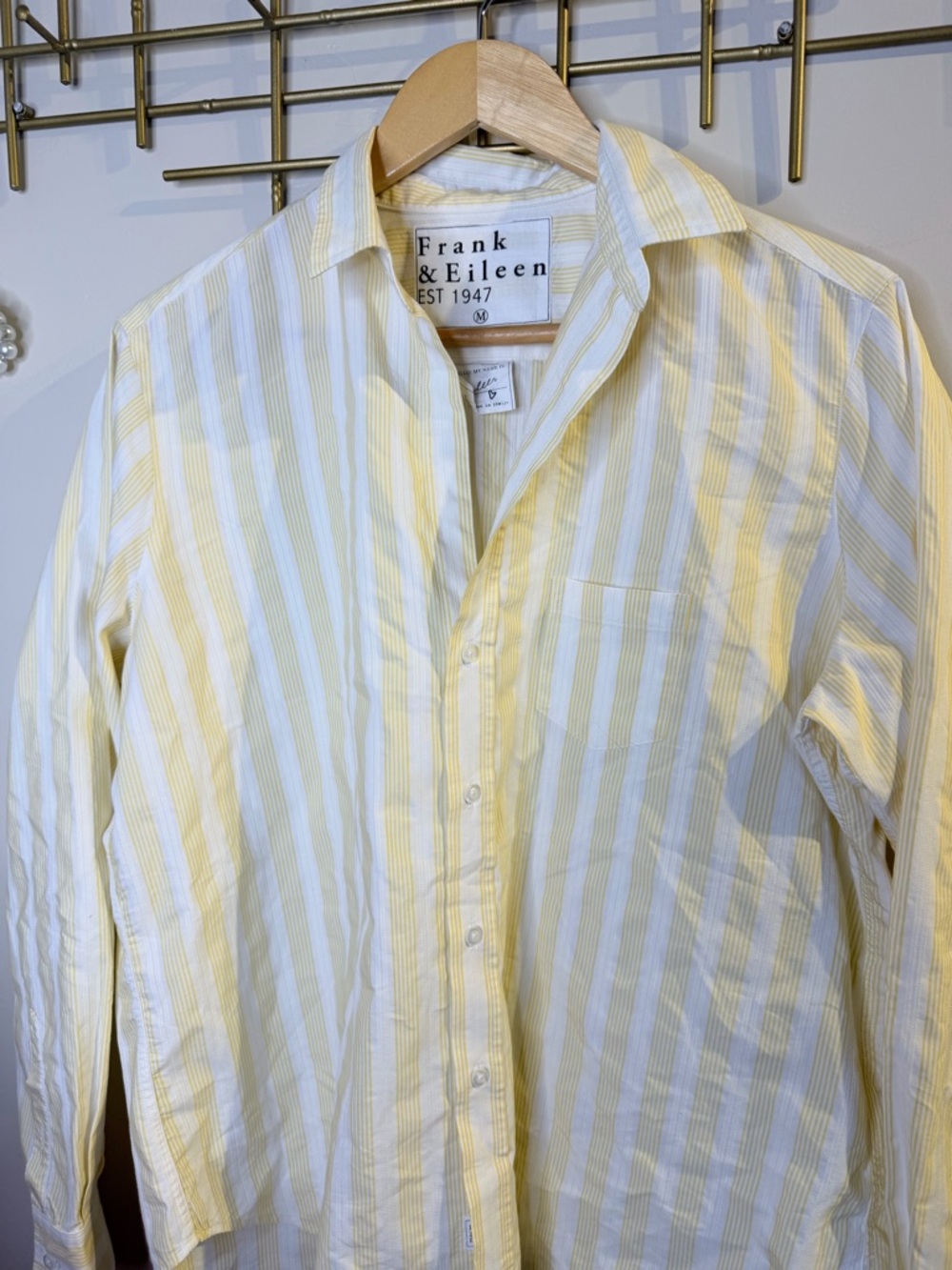 FRANK & EILEEN Silvo Untuckable Button up Shirt - Picture 3 of 8